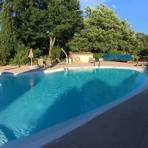Hotel Logis Les Chenes